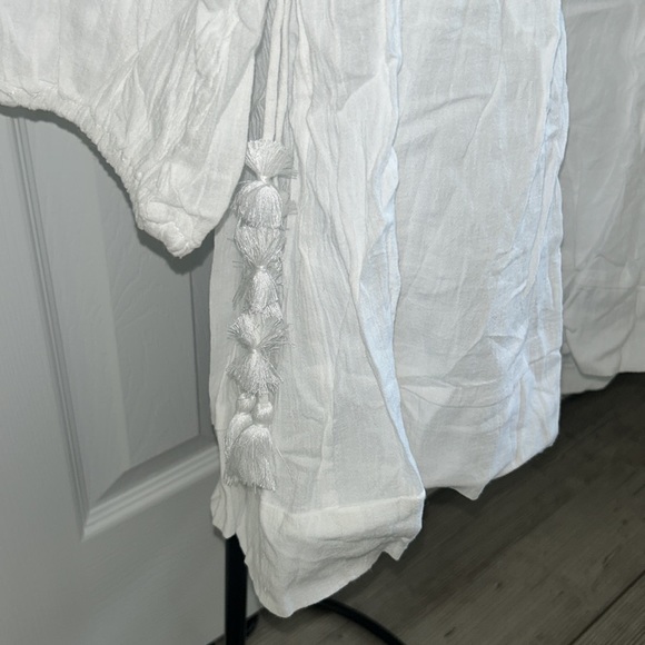 White Ophelia Coverup POMANDER PLACE - Picture 8 of 12